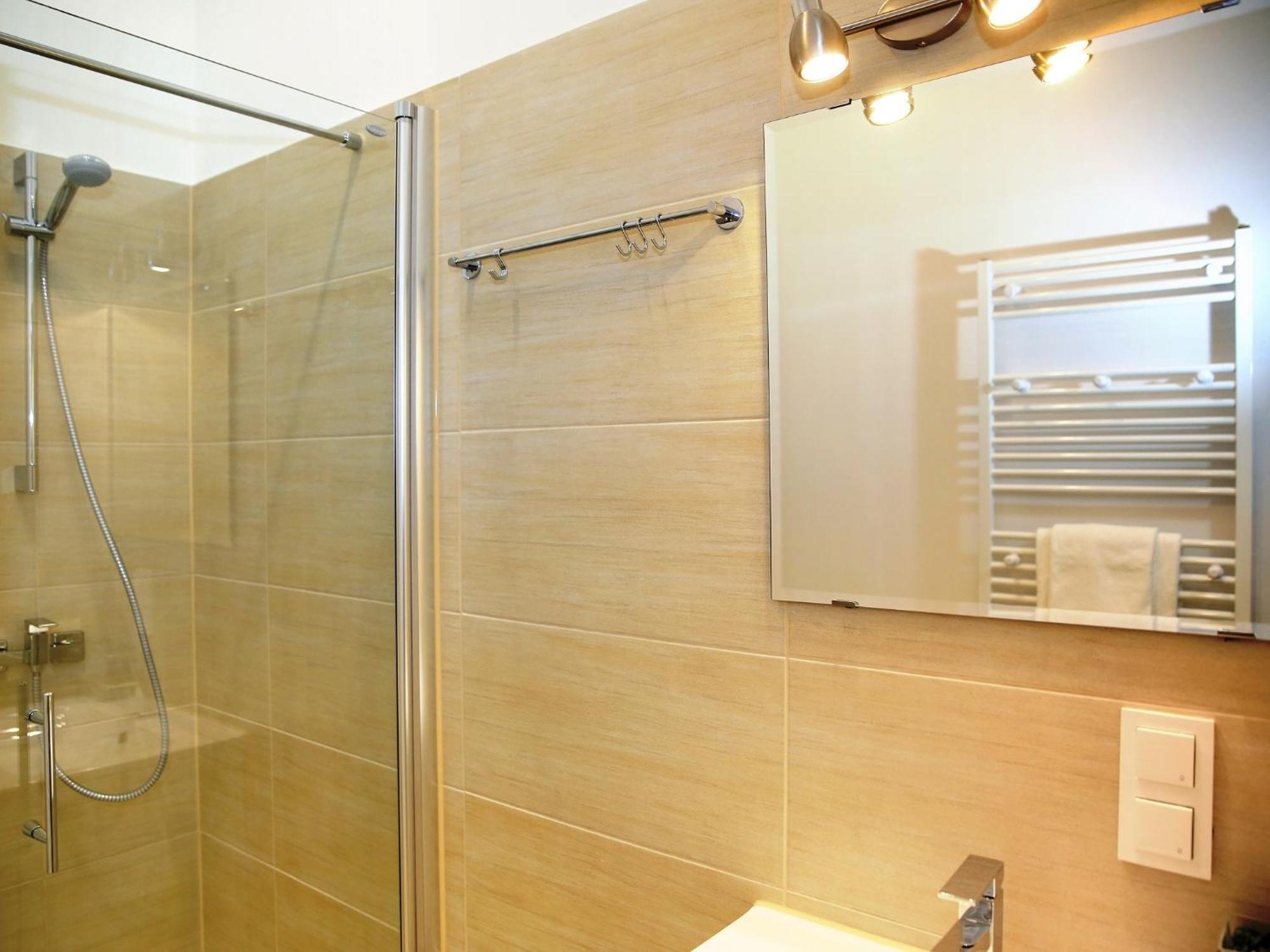 Flatprovider Comfort Eduard Apartment - Contactless Check In Відень Екстер'єр фото